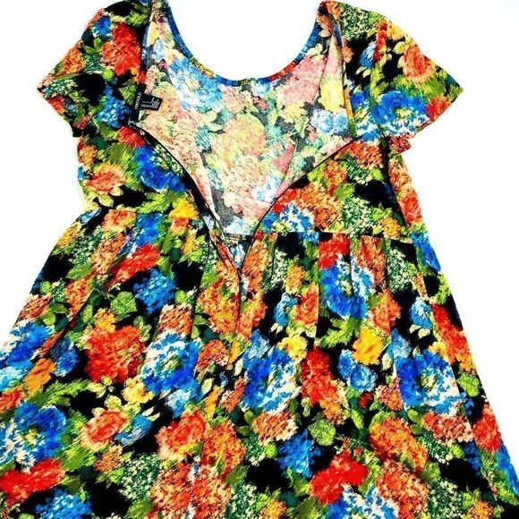 Forever 21 Short-Sleeve Floral Peasant Top, (L) - Picture 11 of 14